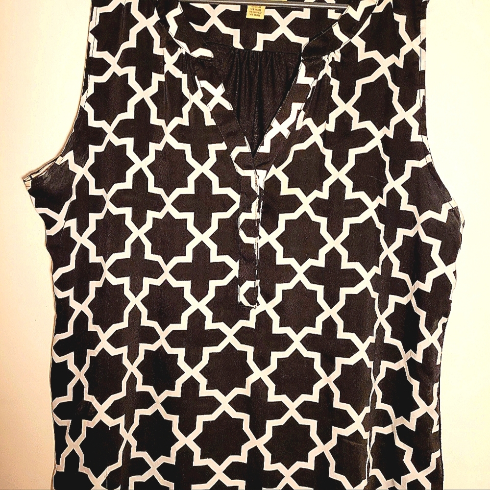 Hanna & Gracie Sleeveless Black White Geometric Pattern Top V-neck Size XXL